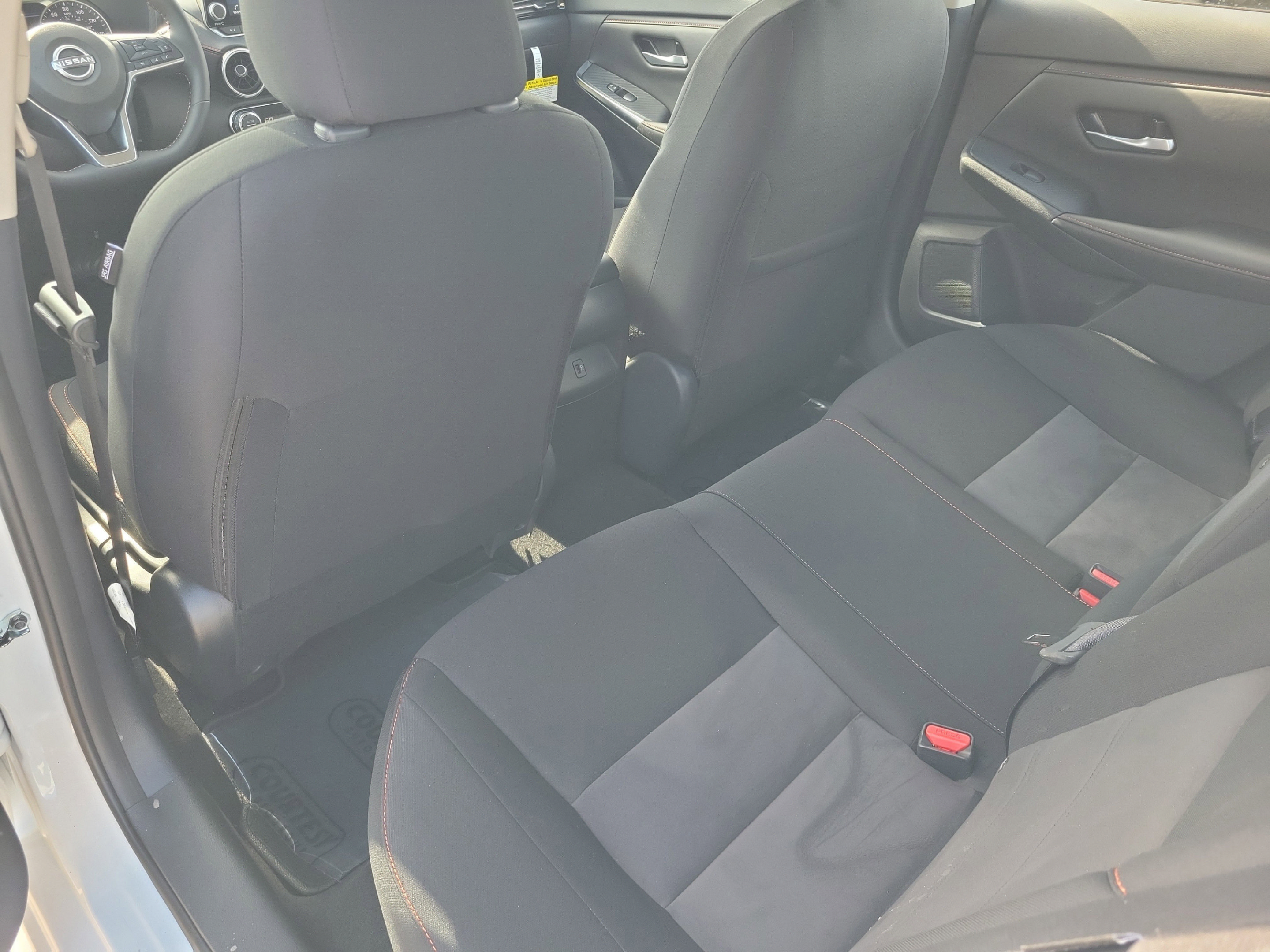New 2025 Nissan Sentra SR FWD image 9