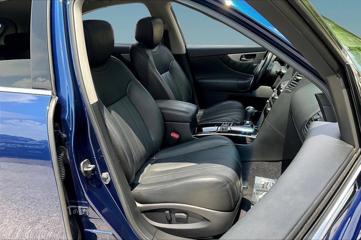 Used 2015 INFINITI QX70 AWD w/ Premium Package image 28