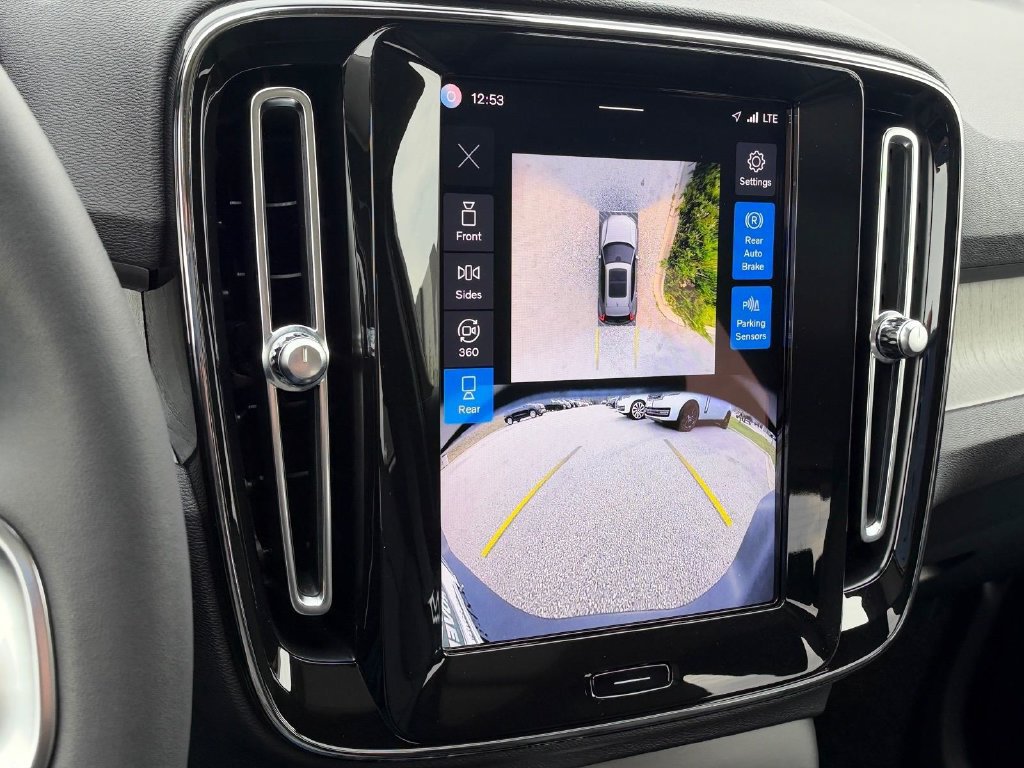 Certified 2024 Volvo XC40 B5 Plus w/ Protection Package Premier AWD/4WD image 20