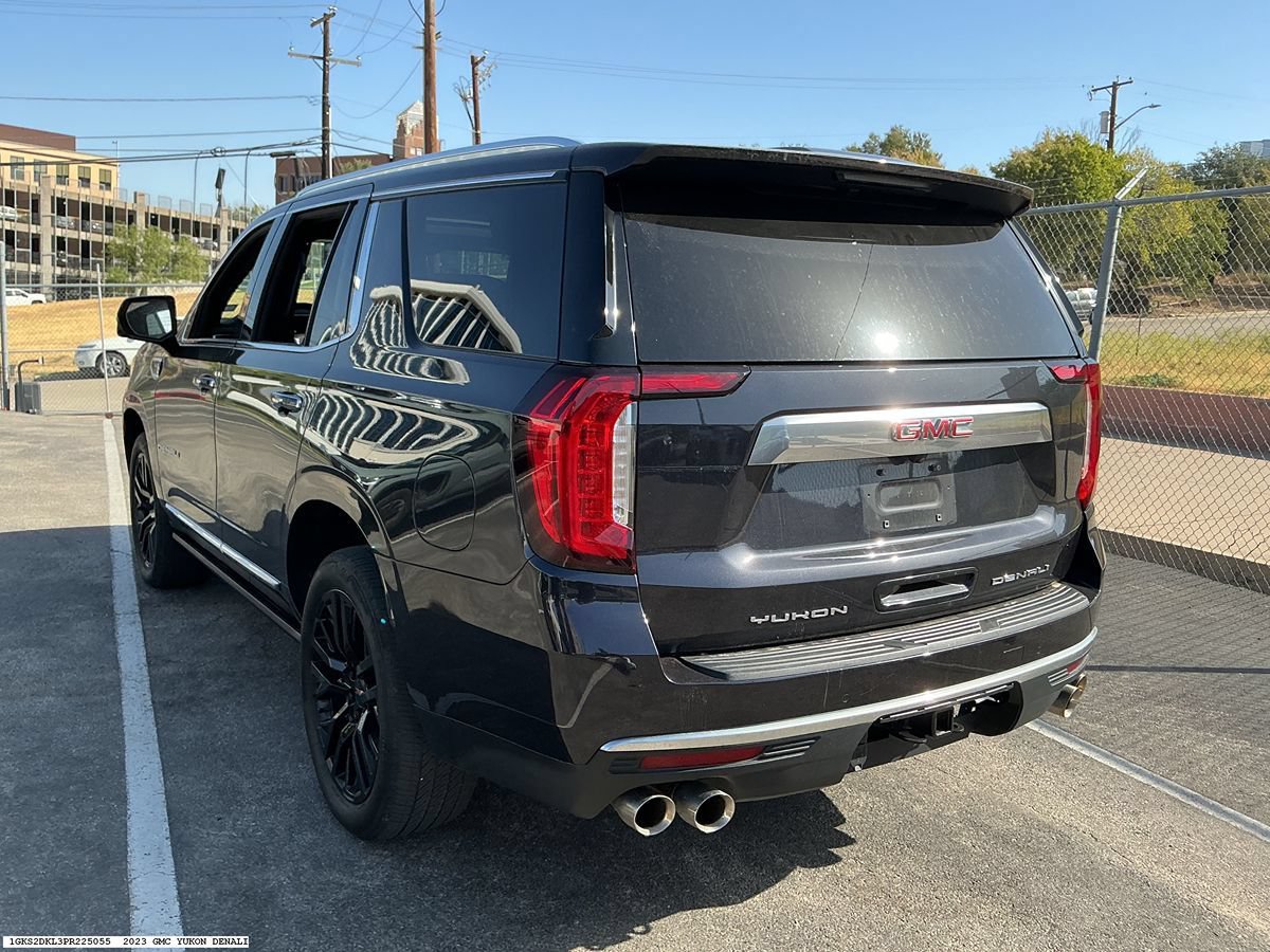 Used 2023 GMC Yukon Denali AWD/4WD image 5