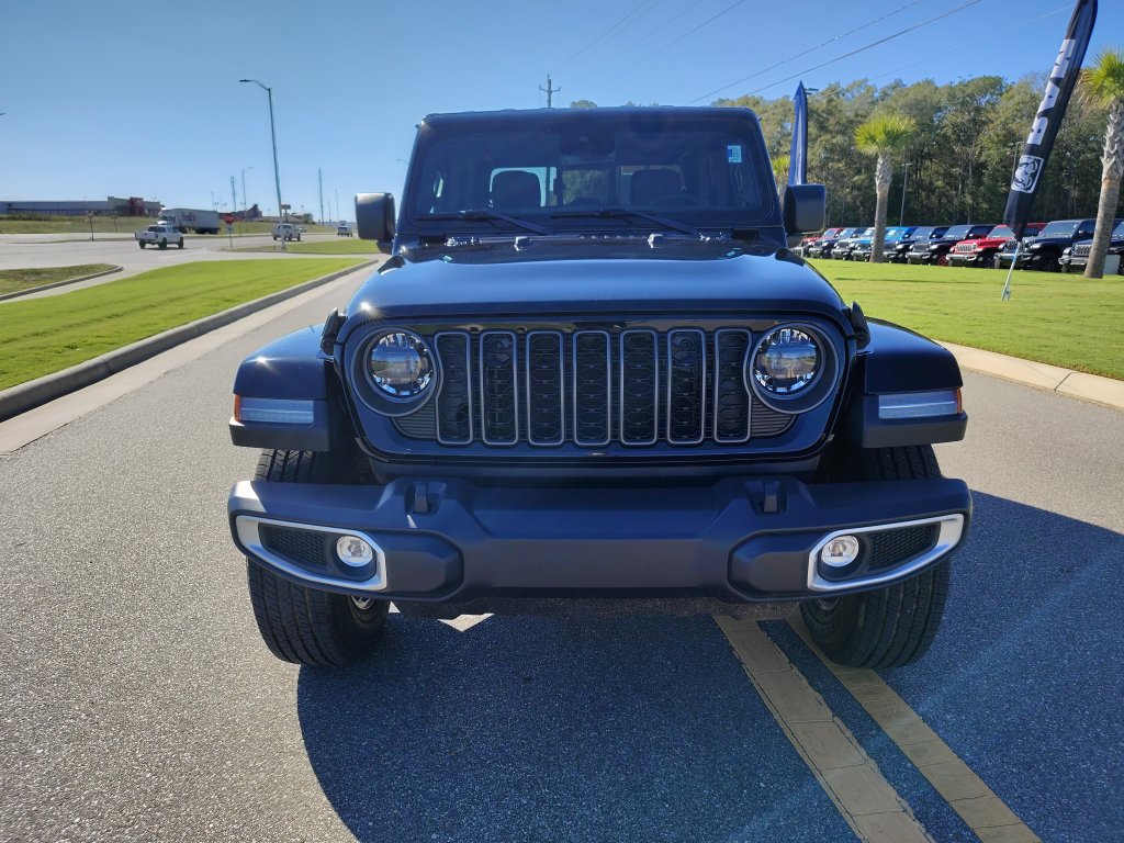 New 2025 Jeep Gladiator Sport w/ Premium Package AWD/4WD image 2