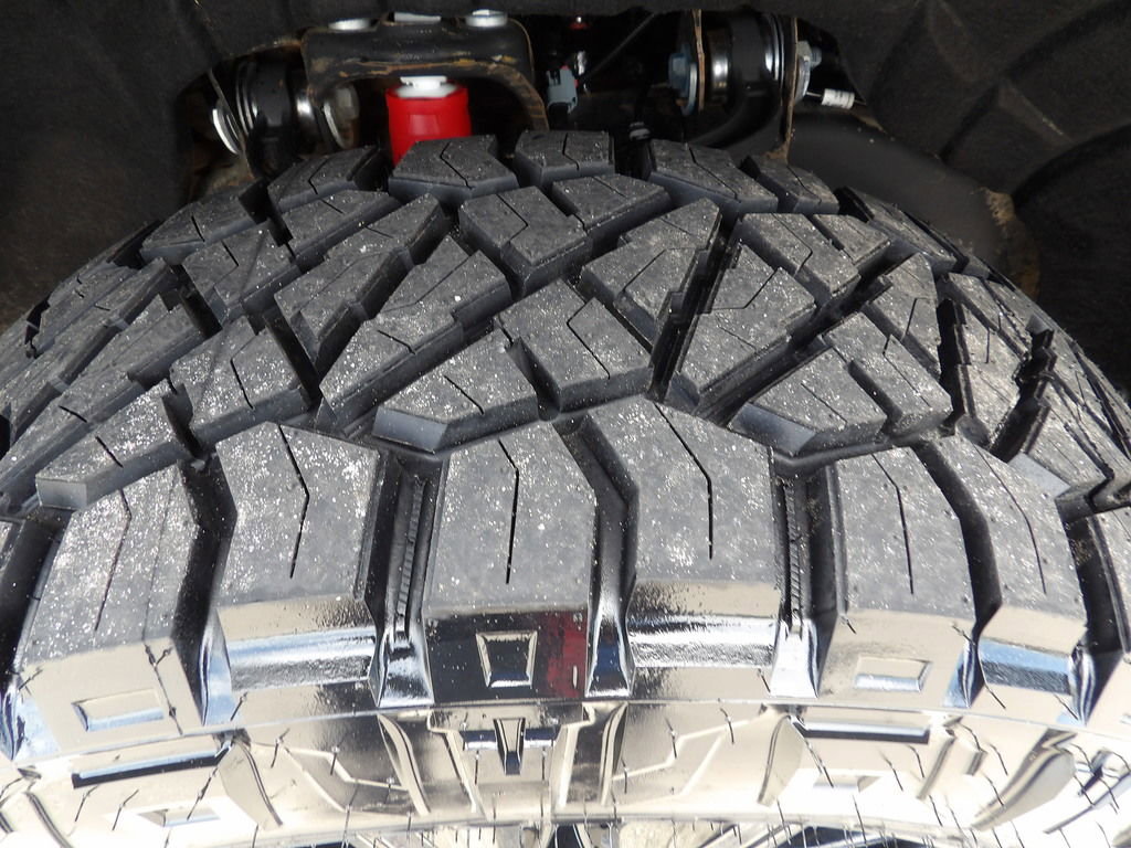 Used 2025 GMC Sierra 2500 AT4 AWD/4WD image 64