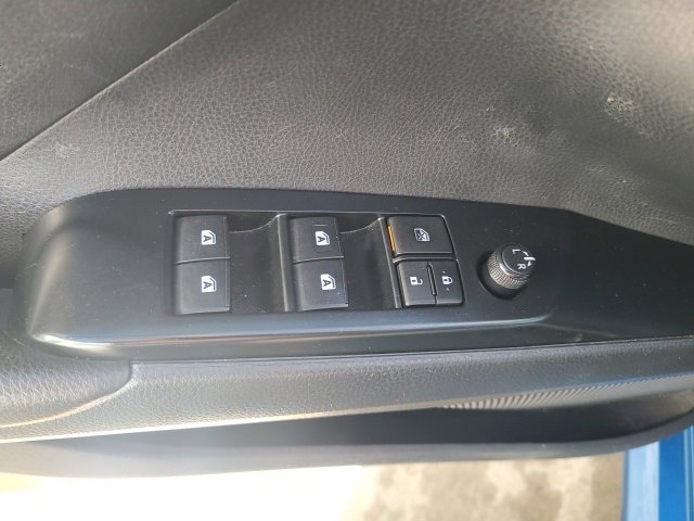 Used 2019 Toyota Camry LE image 18