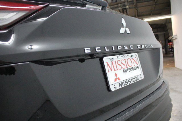New 2026 Mitsubishi Eclipse Cross LE AWD/4WD image 4