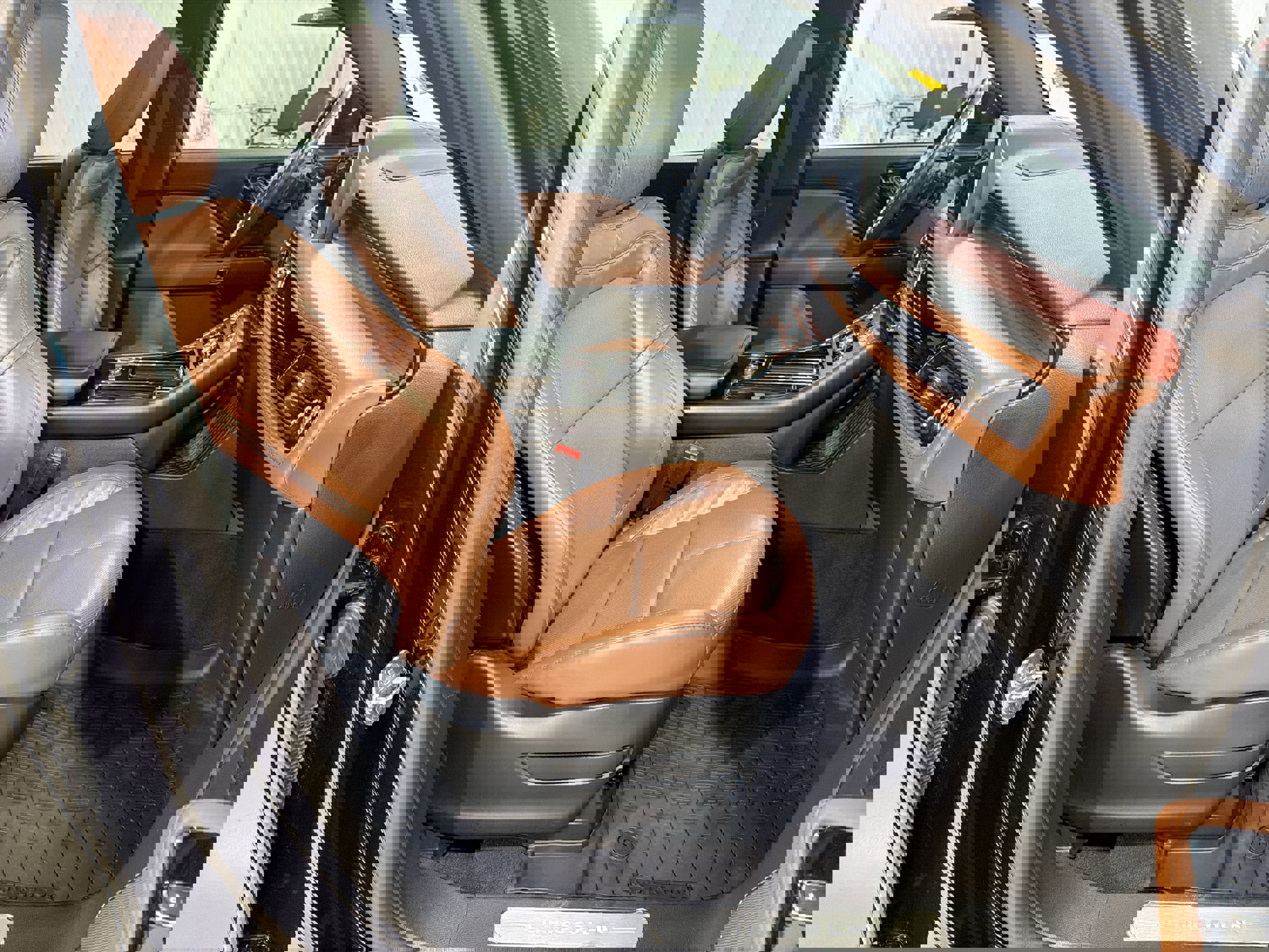 Used 2023 Lincoln Aviator Reserve w/ Elements Package Plus image 30