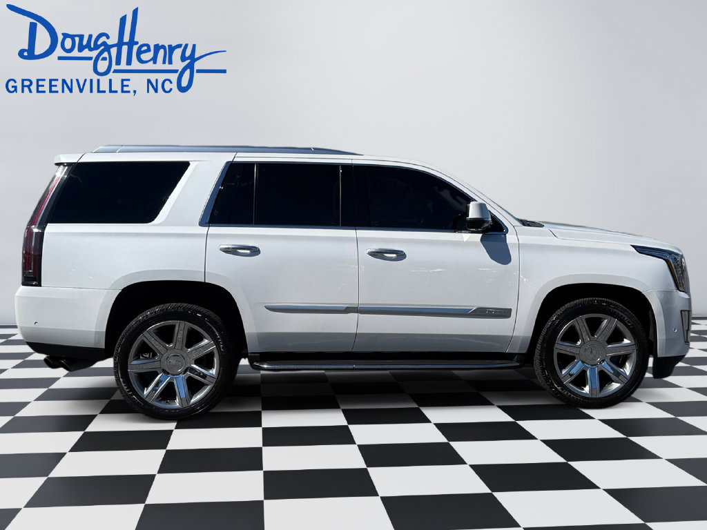 Used 2020 Cadillac Escalade Luxury RWD image 6