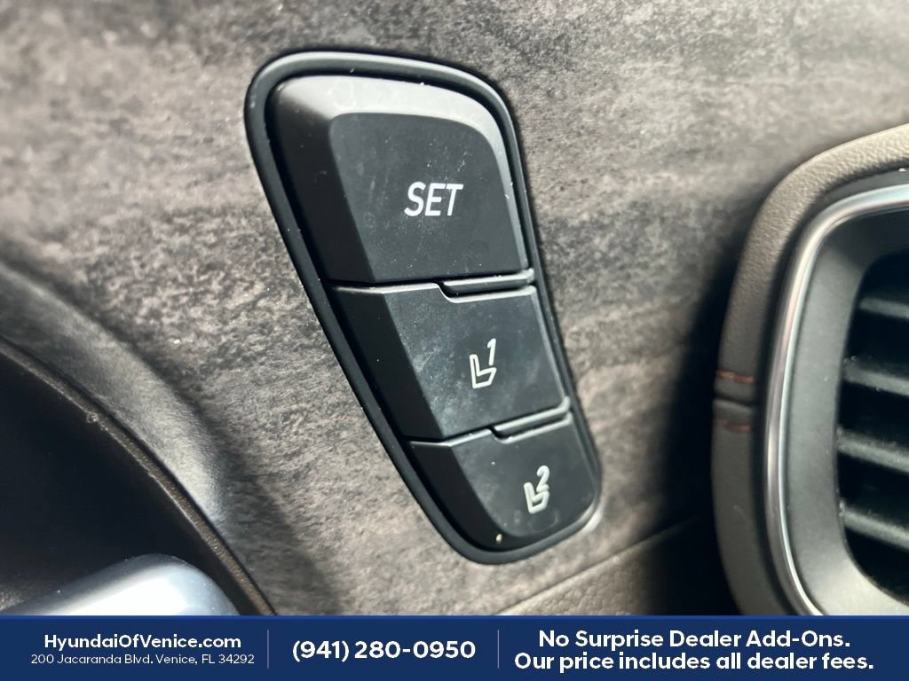 Used 2020 Hyundai Santa Fe Limited FWD image 15