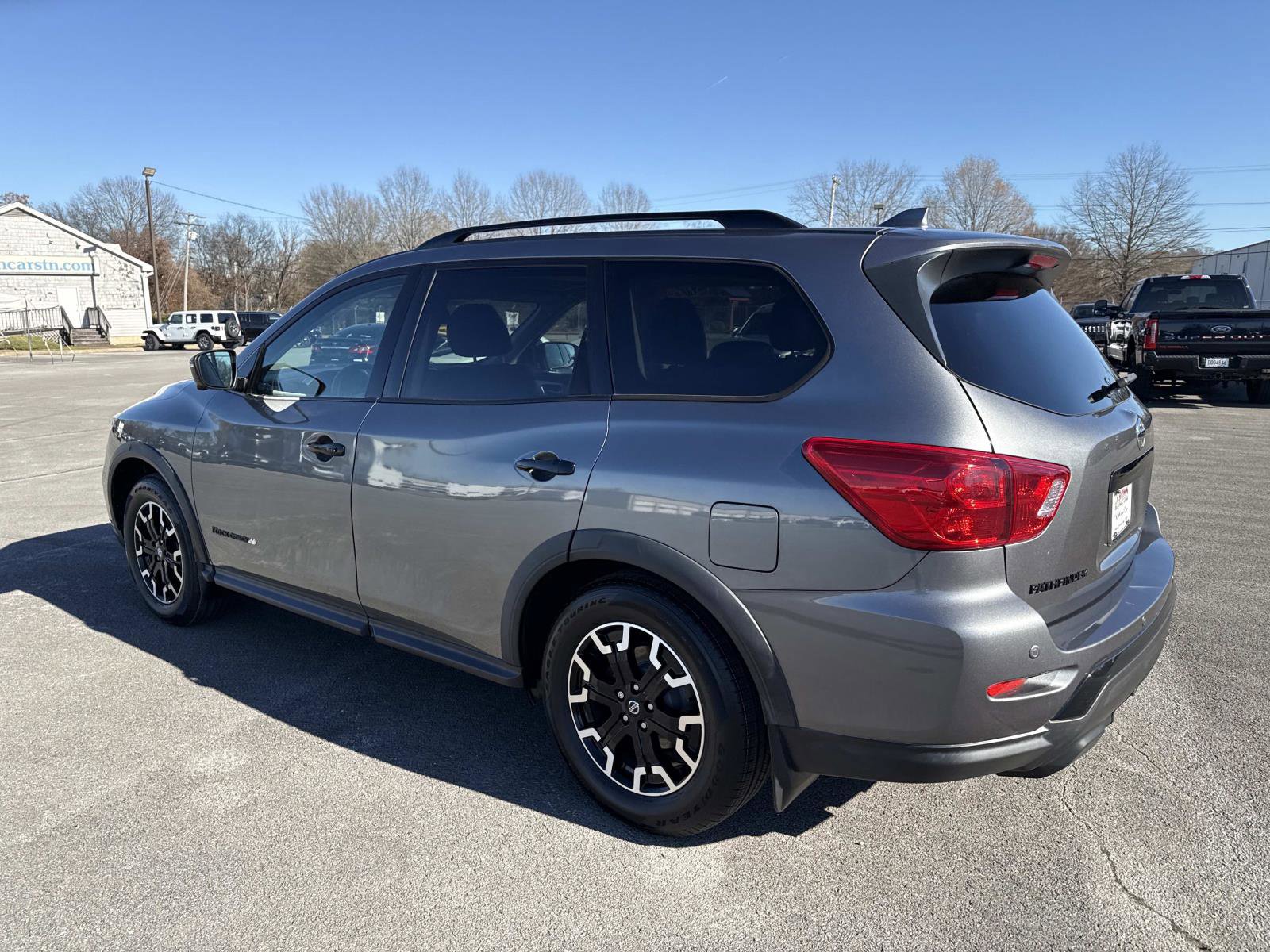 Used 2020 Nissan Pathfinder SL image 7