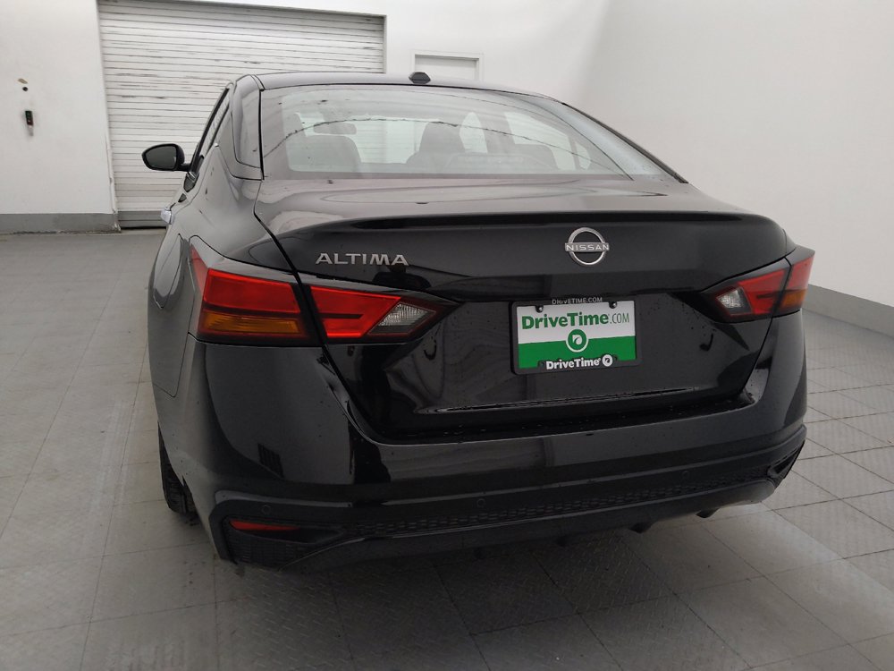 Used 2025 Nissan Altima 2.5 SV FWD image 6
