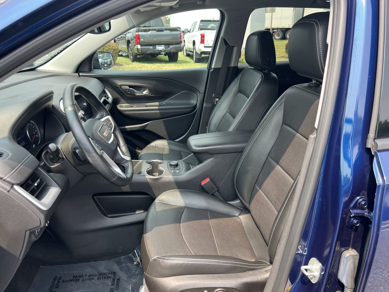 Used 2023 GMC Terrain SLT AWD/4WD image 13
