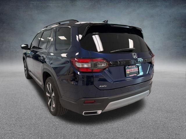 Used 2025 Honda Pilot Touring image 9