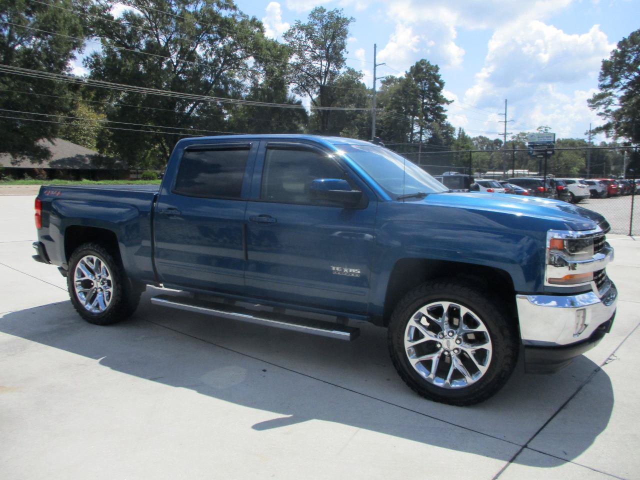 Used 2018 Chevrolet Silverado 1500 LT w/ Texas Edition AWD/4WD image 8