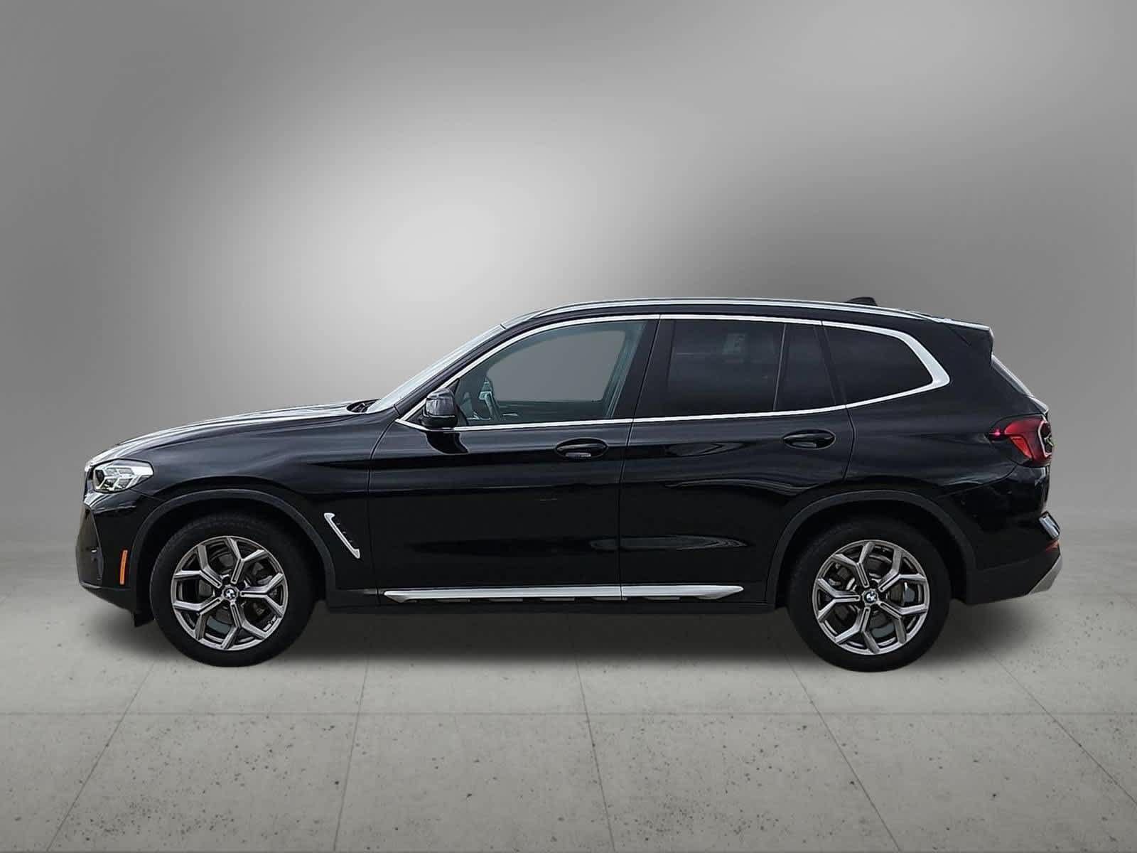 Used 2023 BMW X3 sDrive30i w/ Premium Package RWD image 3