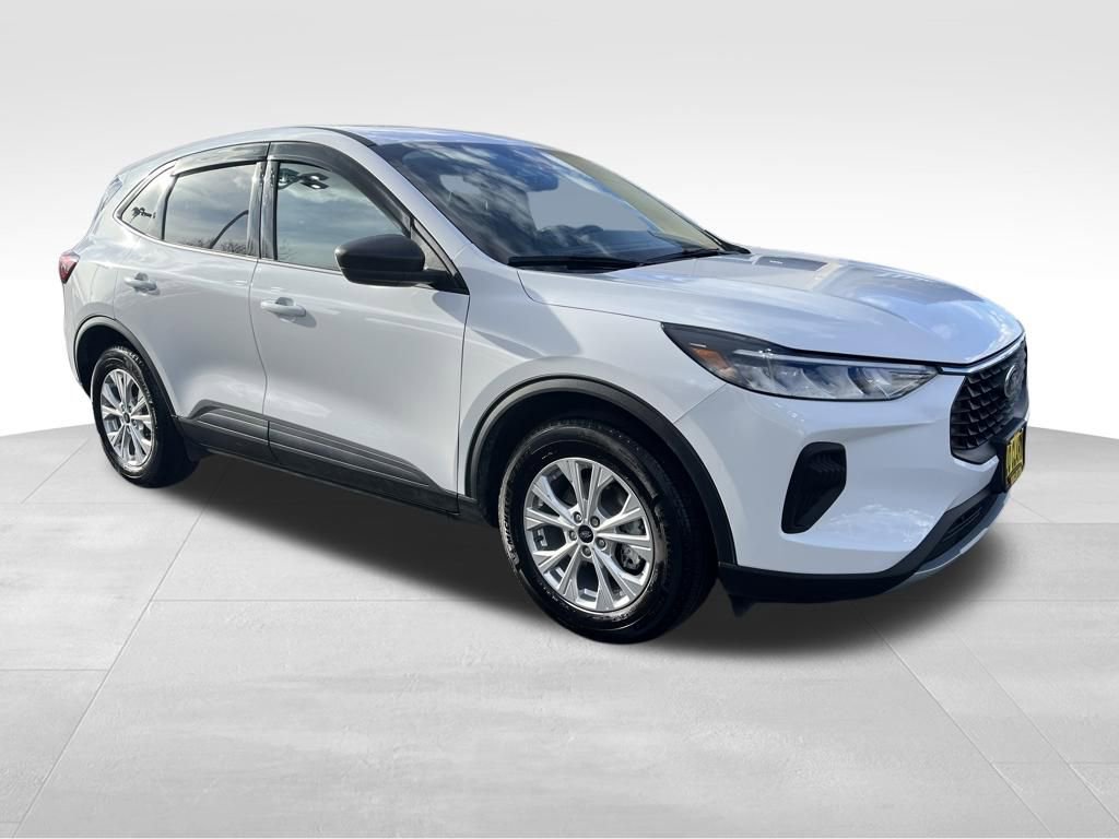 Used 2025 Ford Escape Active image 9