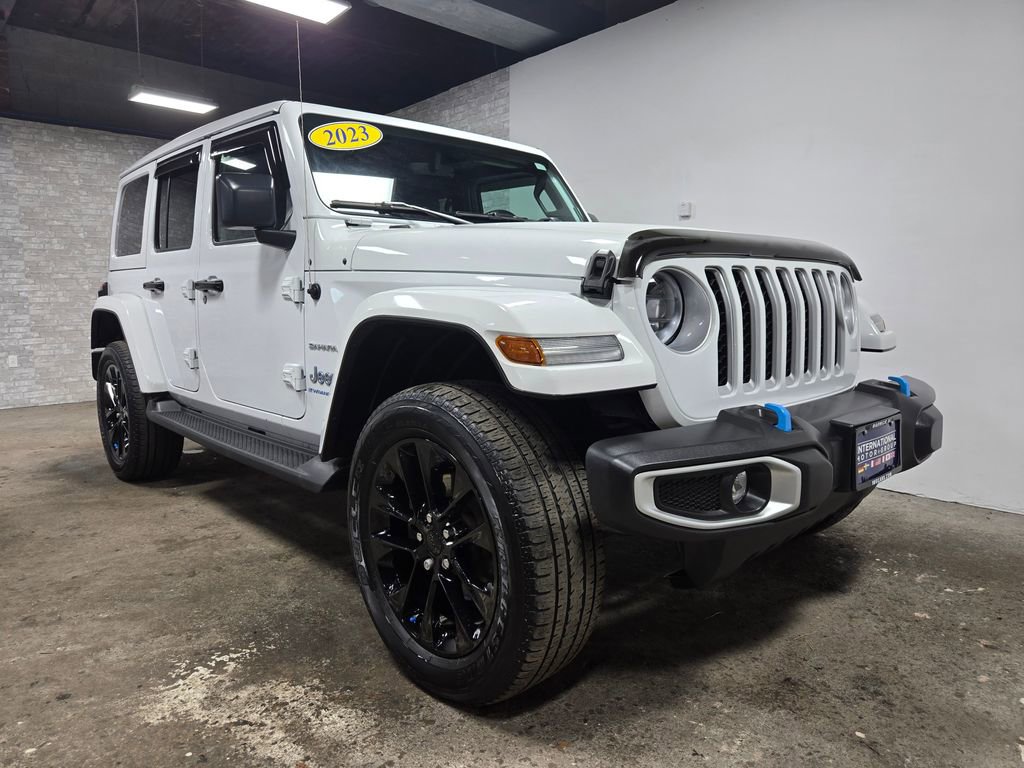 Used 2023 Jeep Wrangler Unlimited Sahara w/ Cold Weather Group AWD/4WD image 4