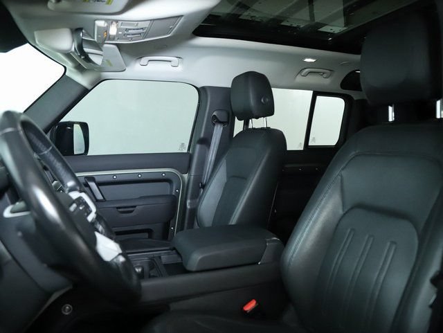 Certified 2022 Land Rover Defender 110 SE AWD/4WD image 17