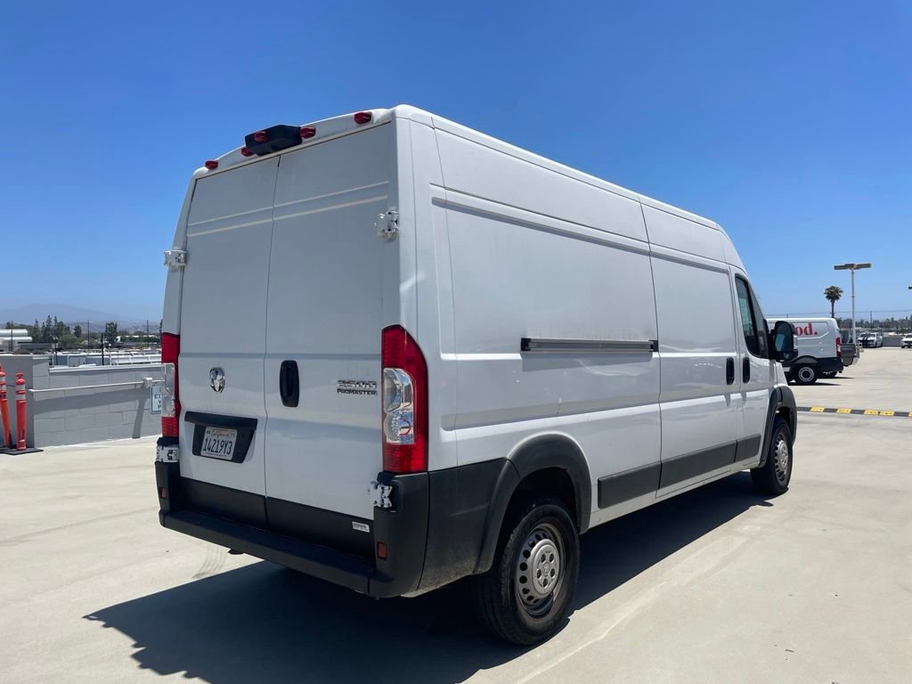 Used 2024 RAM ProMaster 2500 w/ Convenience Group FWD image 2