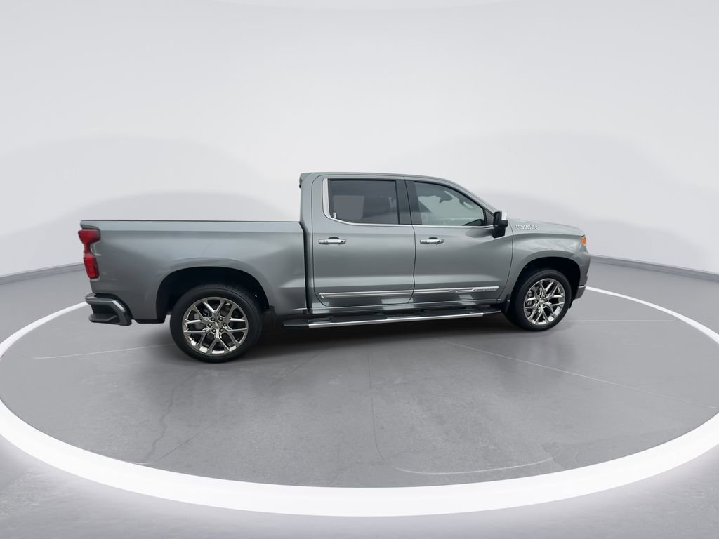 Used 2025 Chevrolet Silverado 1500 High Country w/ High Country Premium Package AWD/4WD image 9