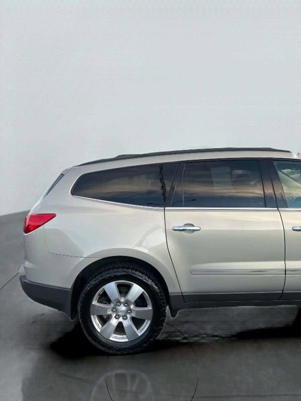 Used 2012 Chevrolet Traverse LTZ AWD/4WD image 8