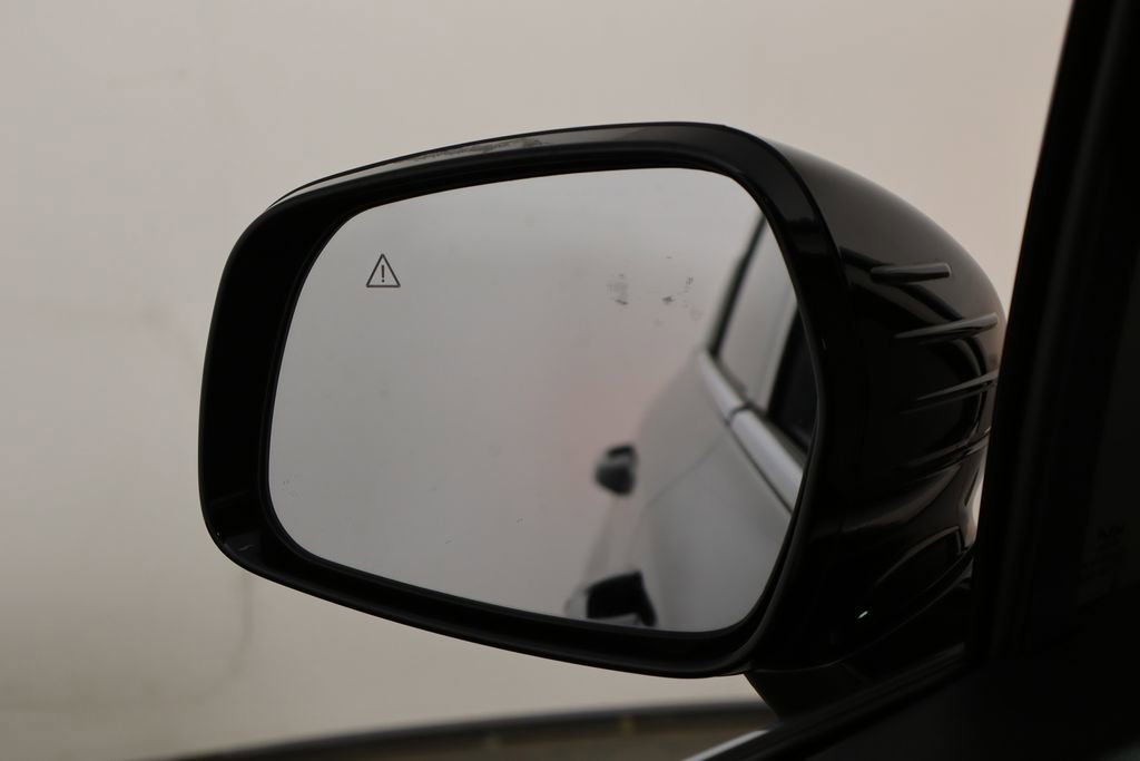 Used 2025 Kia Sorento S w/ Panoramic Sunroof Package image 41