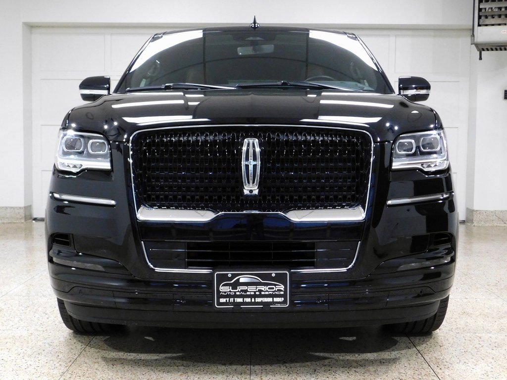 Used 2024 Lincoln Navigator L Reserve w/ Equipment Group 201A image 4