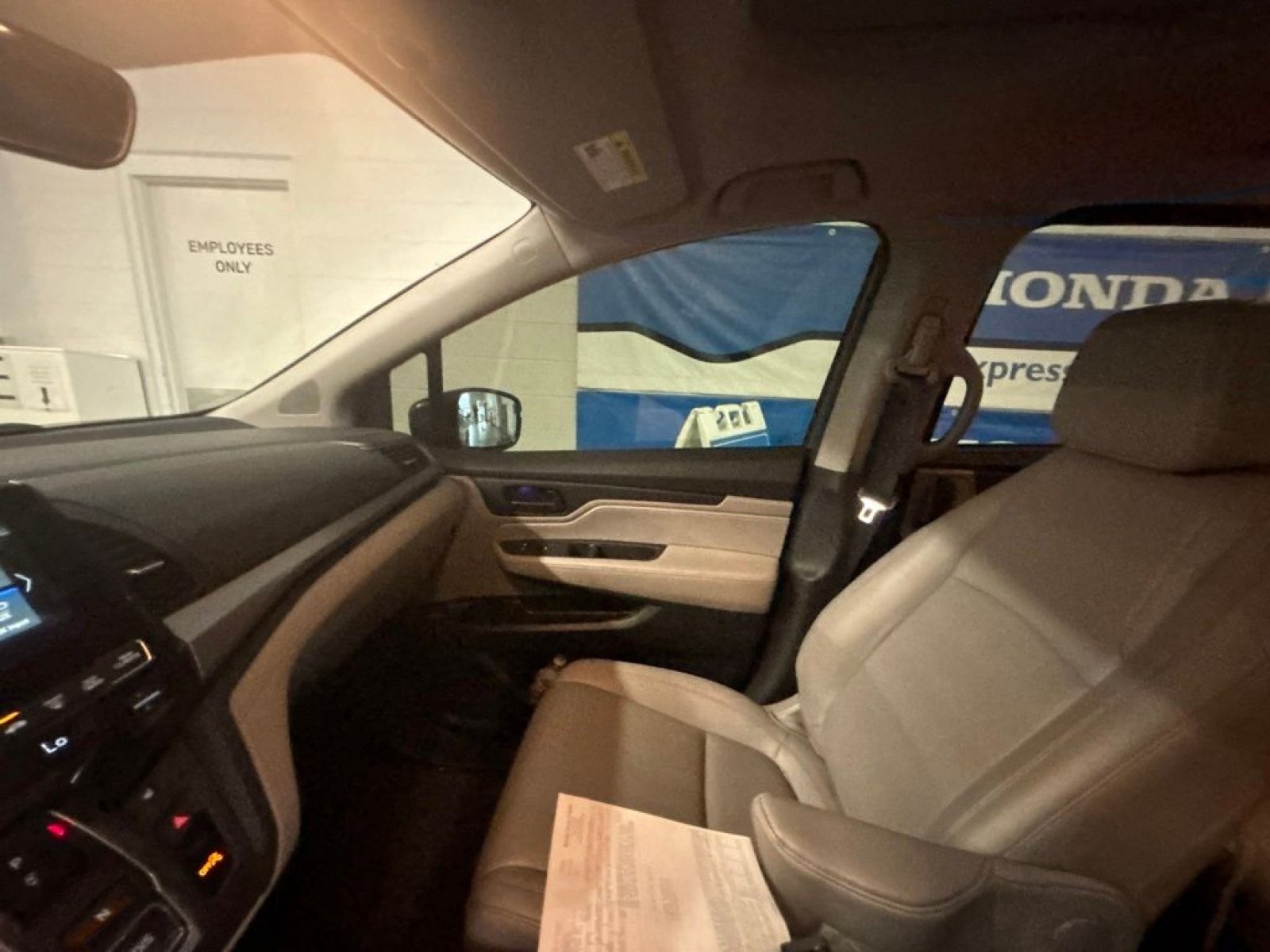 Used 2024 Honda Odyssey EX-L image 10