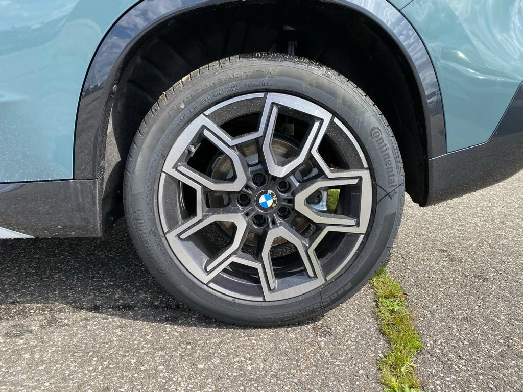 New 2026 BMW X1 xDrive28i w/ Convenience Package AWD/4WD image 5