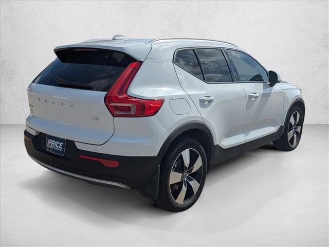 Used 2019 Volvo XC40 T5 Momentum image 5