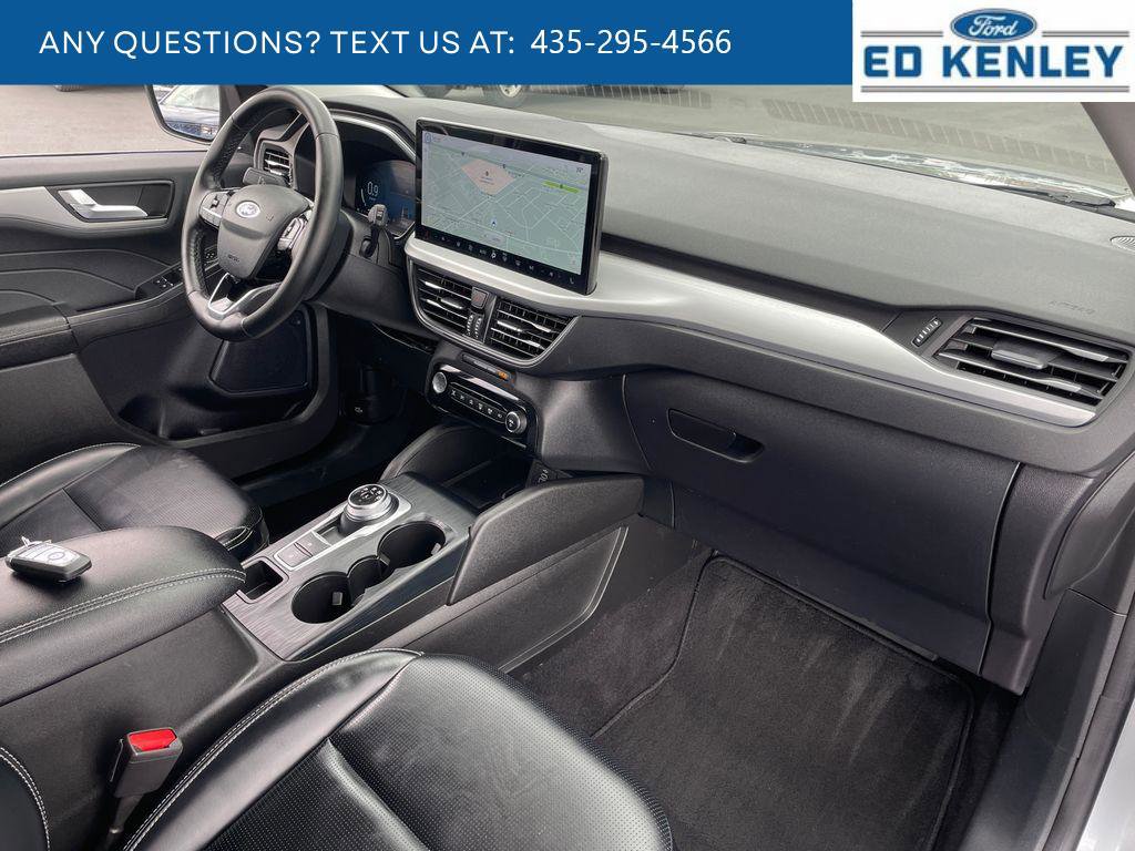 Used 2024 Ford Escape Platinum image 31