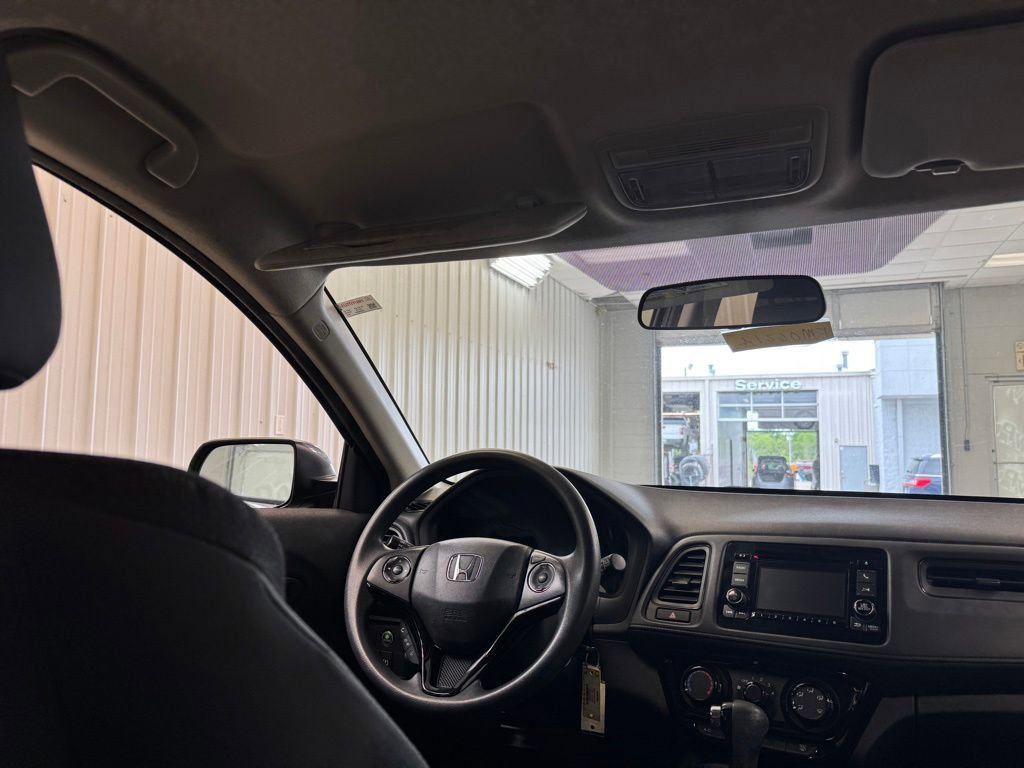 Used 2020 Honda HR-V LX image 19