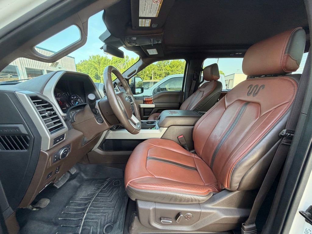 Used 2020 Ford F250 King Ranch w/ King Ranch Ultimate Package AWD/4WD image 16