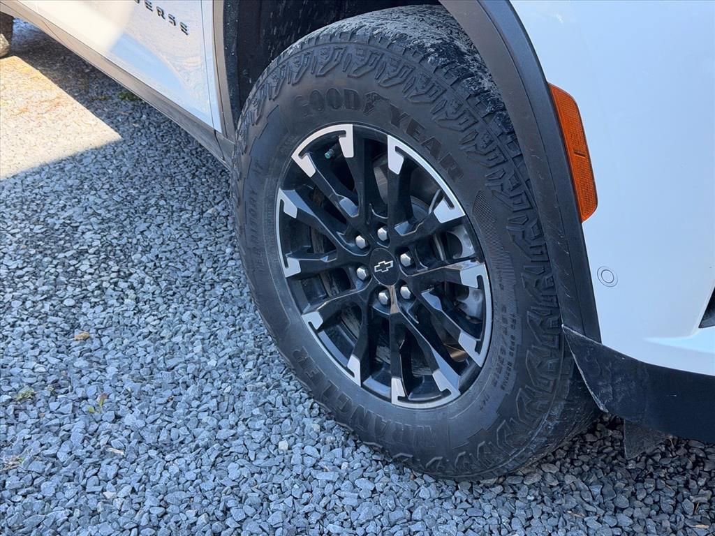 Used 2024 Chevrolet Traverse Z71 w/ Enhanced Driving Package image 10