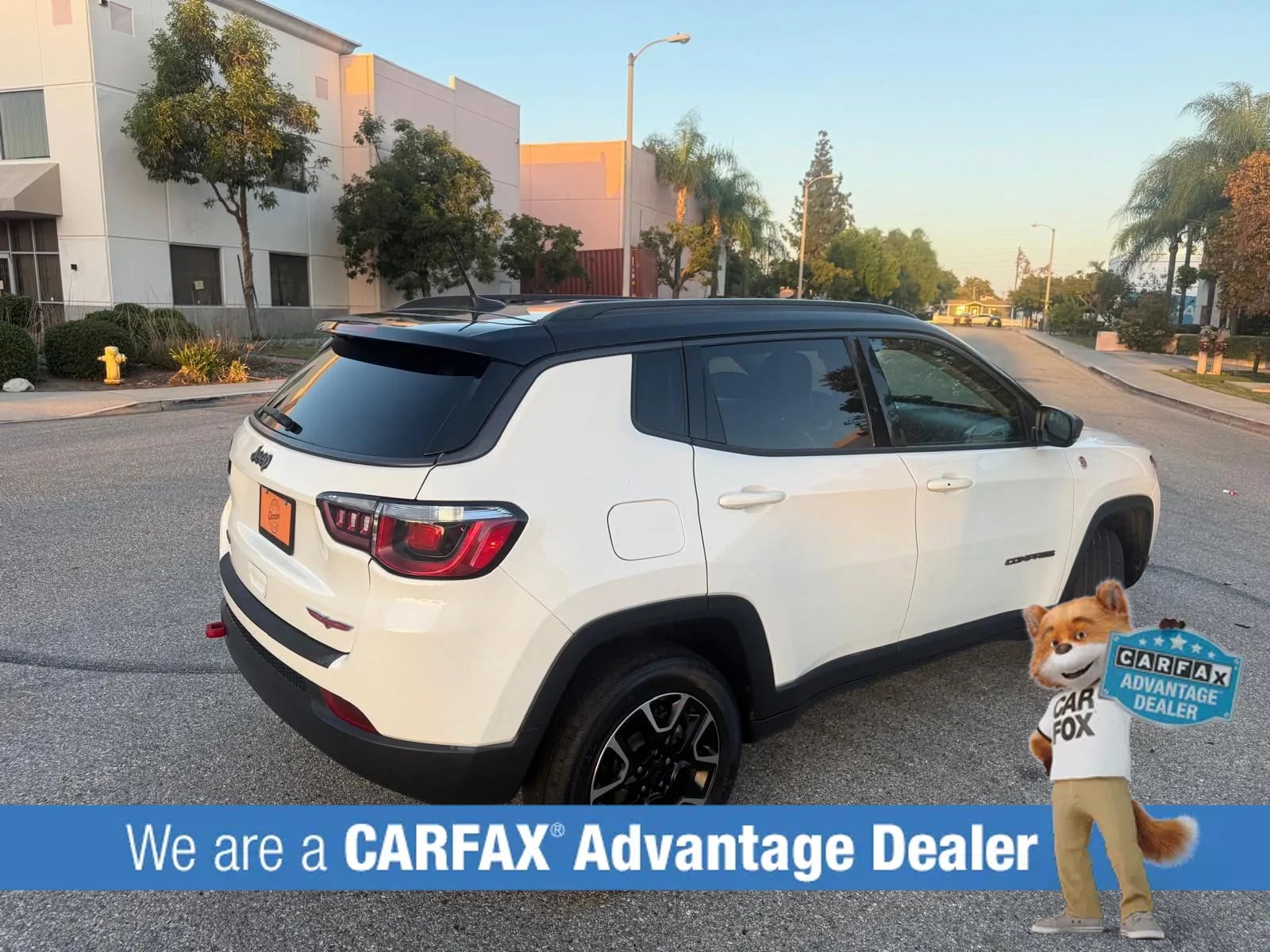 Used 2020 Jeep Compass Trailhawk AWD/4WD image 12