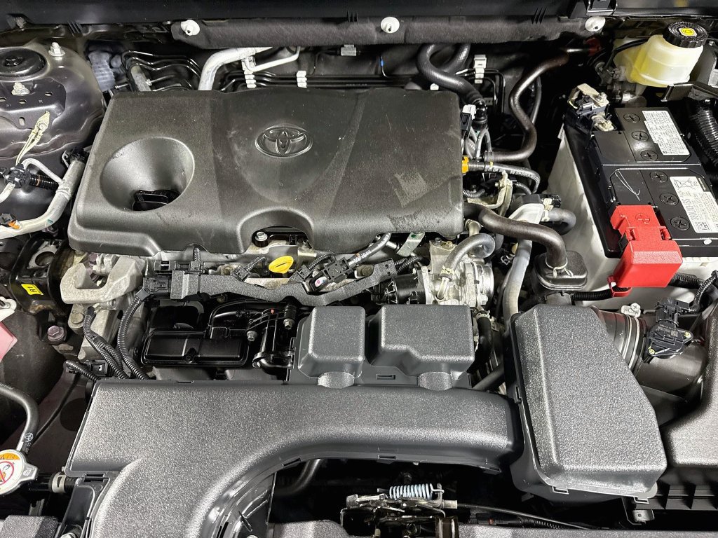 Certified 2022 Toyota RAV4 LE AWD/4WD image 32