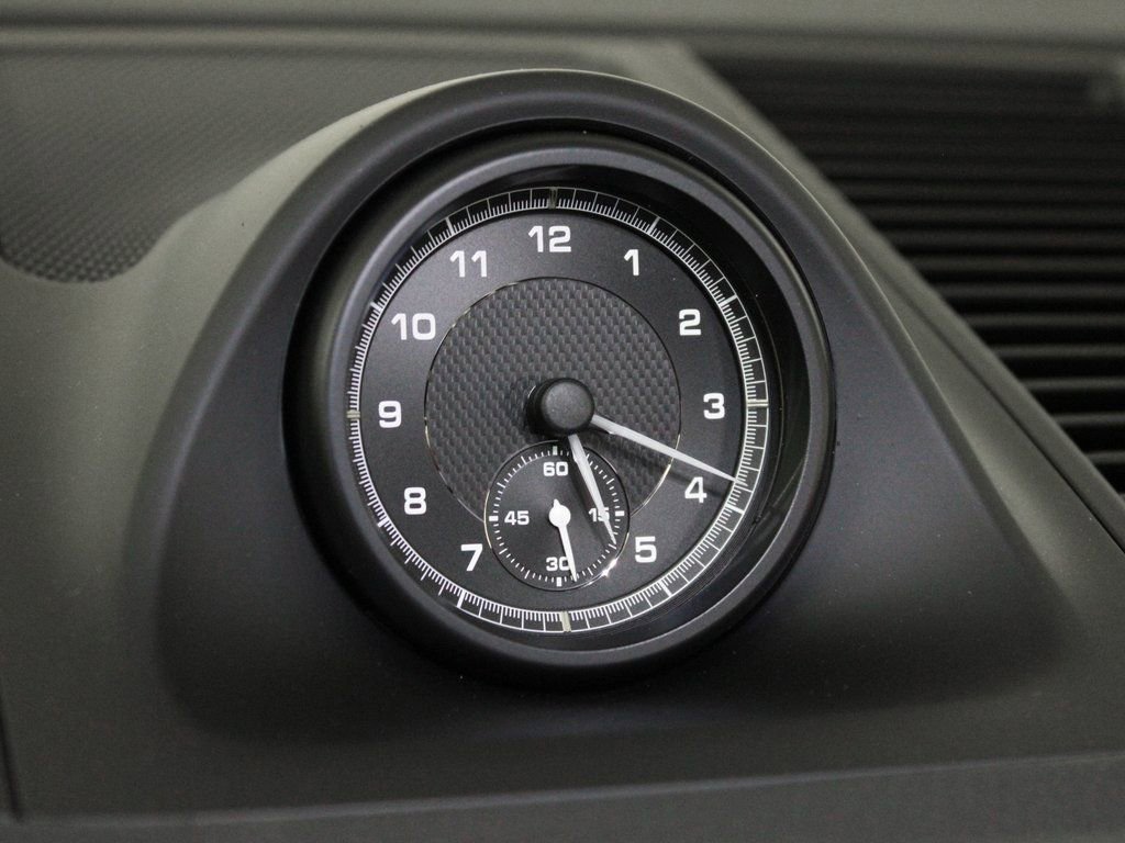 Certified 2025 Porsche Macan image 24