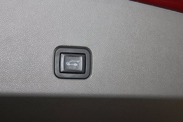 Certified 2023 Cadillac XT6 Premium Luxury w/ Technology Package image 33