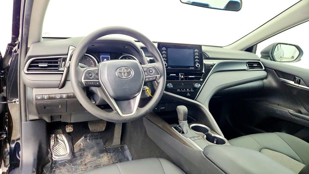 Used 2023 Toyota Camry LE image 12