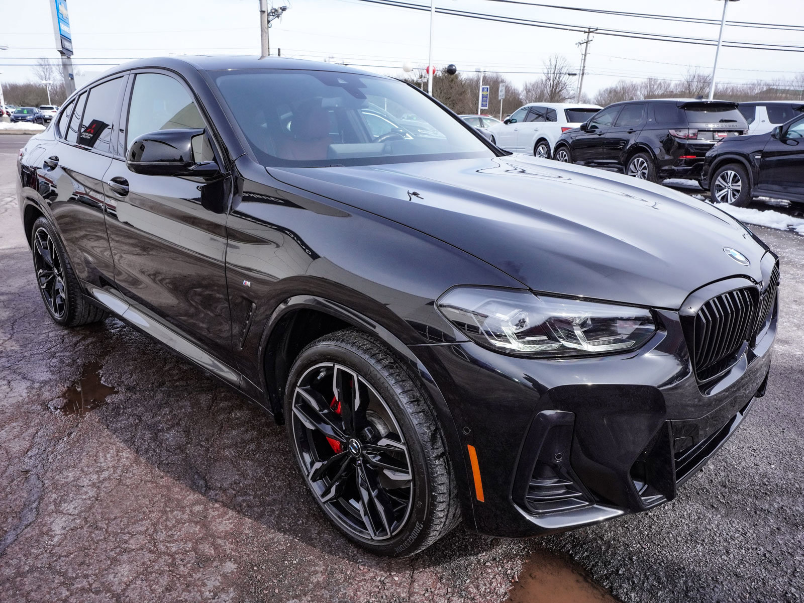 Used 2024 BMW X4 M40i image 3