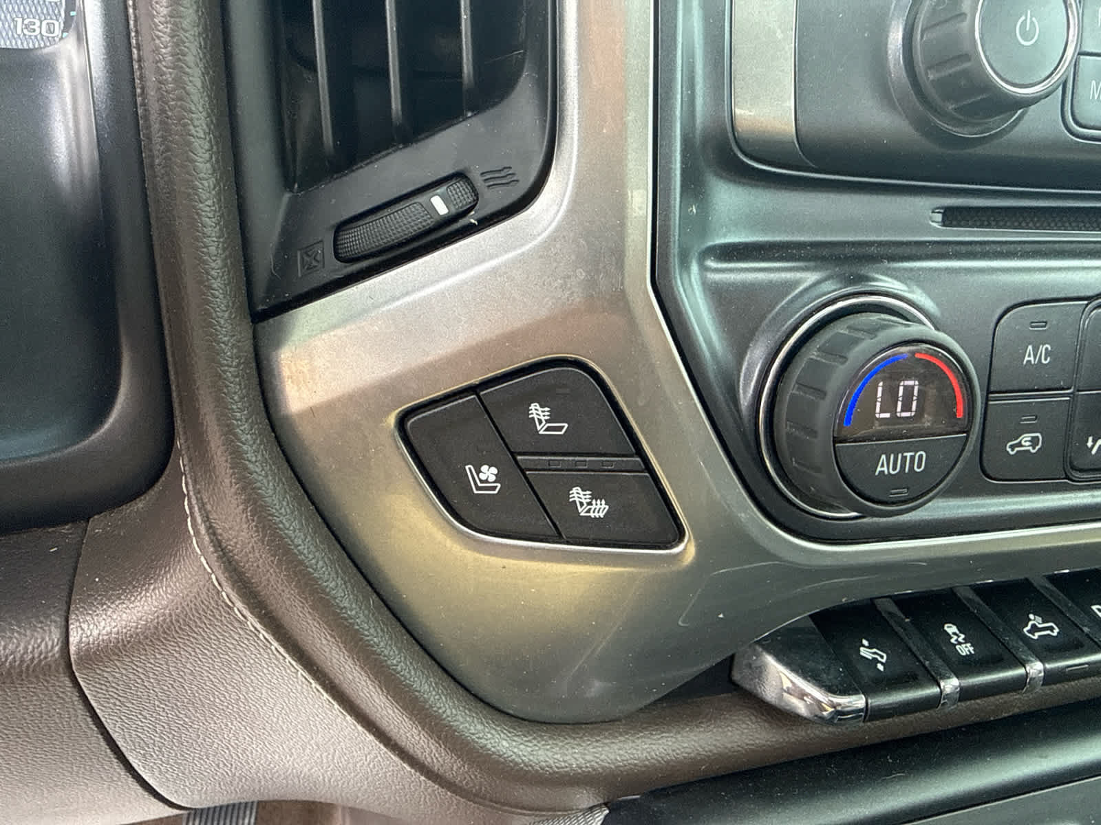 Used 2017 Chevrolet Silverado 2500 LTZ w/ Duramax Plus Package AWD/4WD image 23