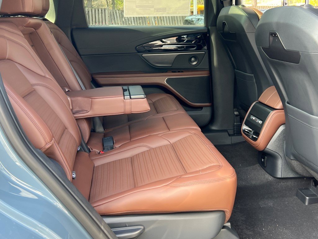 New 2026 Lincoln Nautilus Reserve w/ Jet Appearance Package image 11