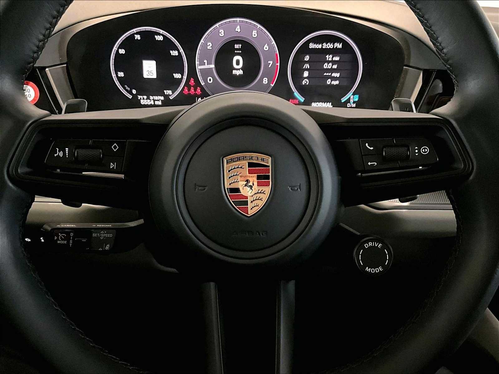 Used 2025 Porsche Cayenne image 18