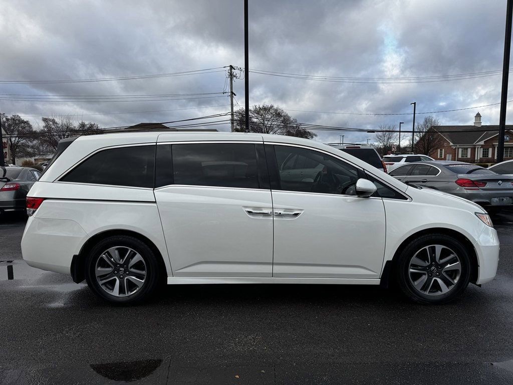 Used 2015 Honda Odyssey Touring image 4