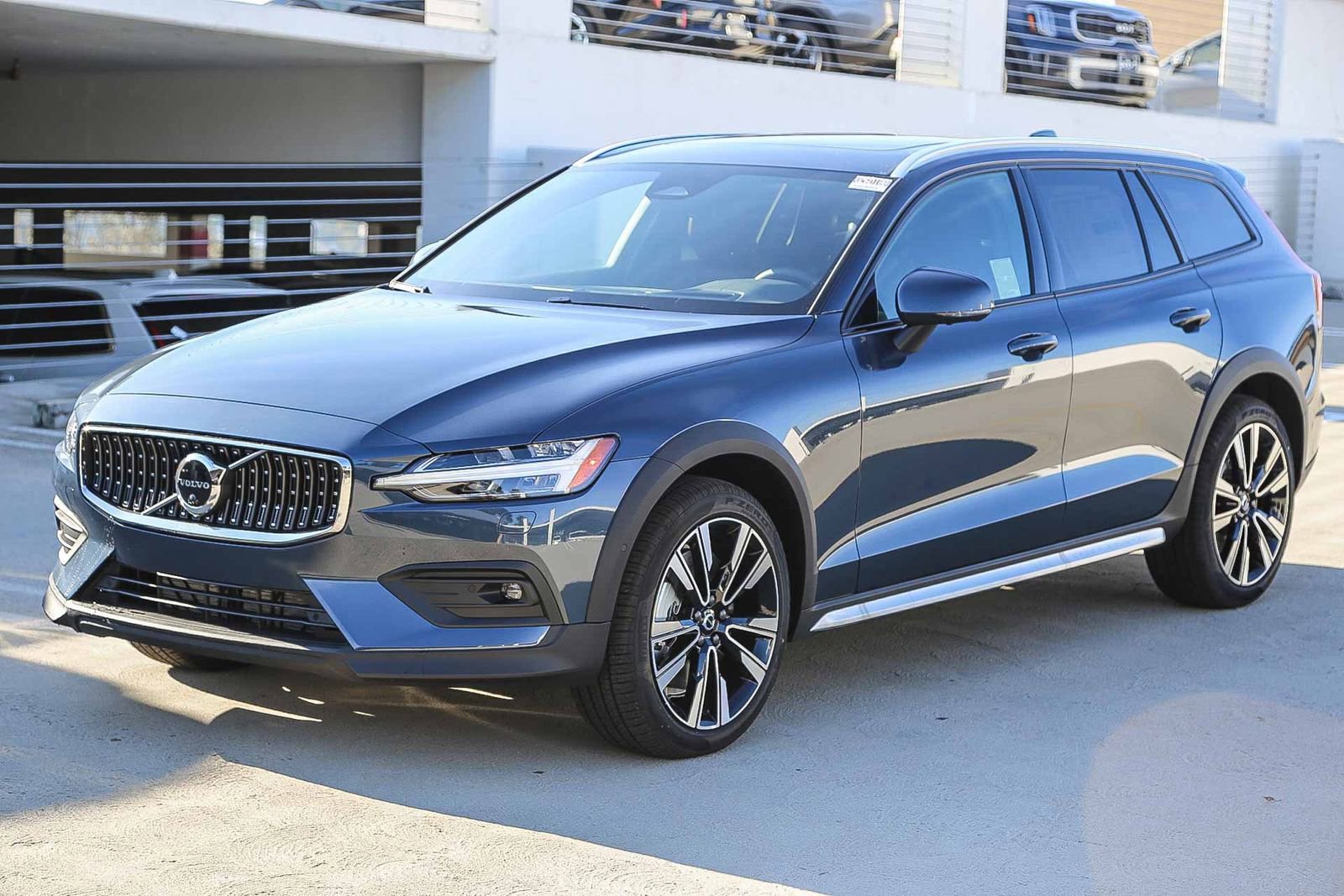 New 2026 Volvo V60 B5 Cross Country Ultra w/ Climate Package image 3