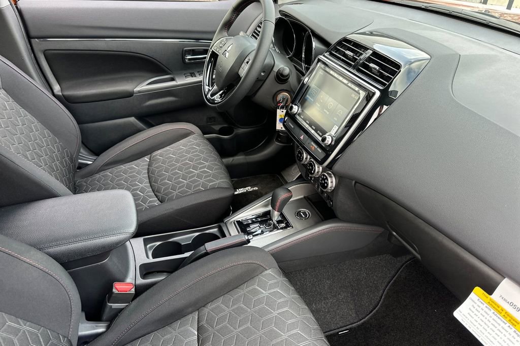 New 2025 Mitsubishi Outlander Sport LE AWD/4WD image 16