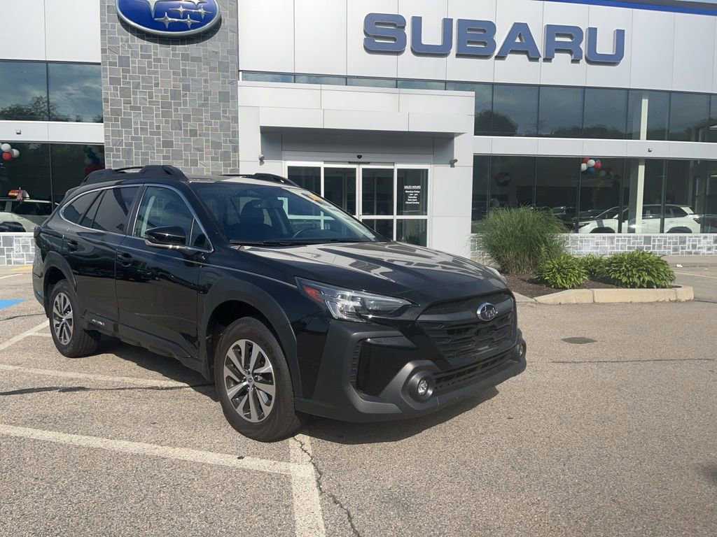 Used 2024 Subaru Outback Premium AWD/4WD image 1