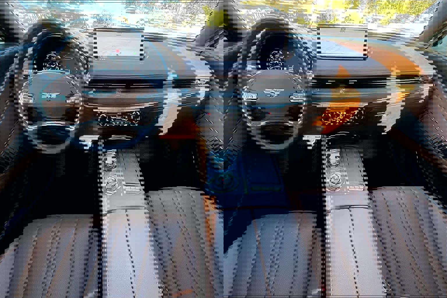 Used 2024 Genesis G80 image 12