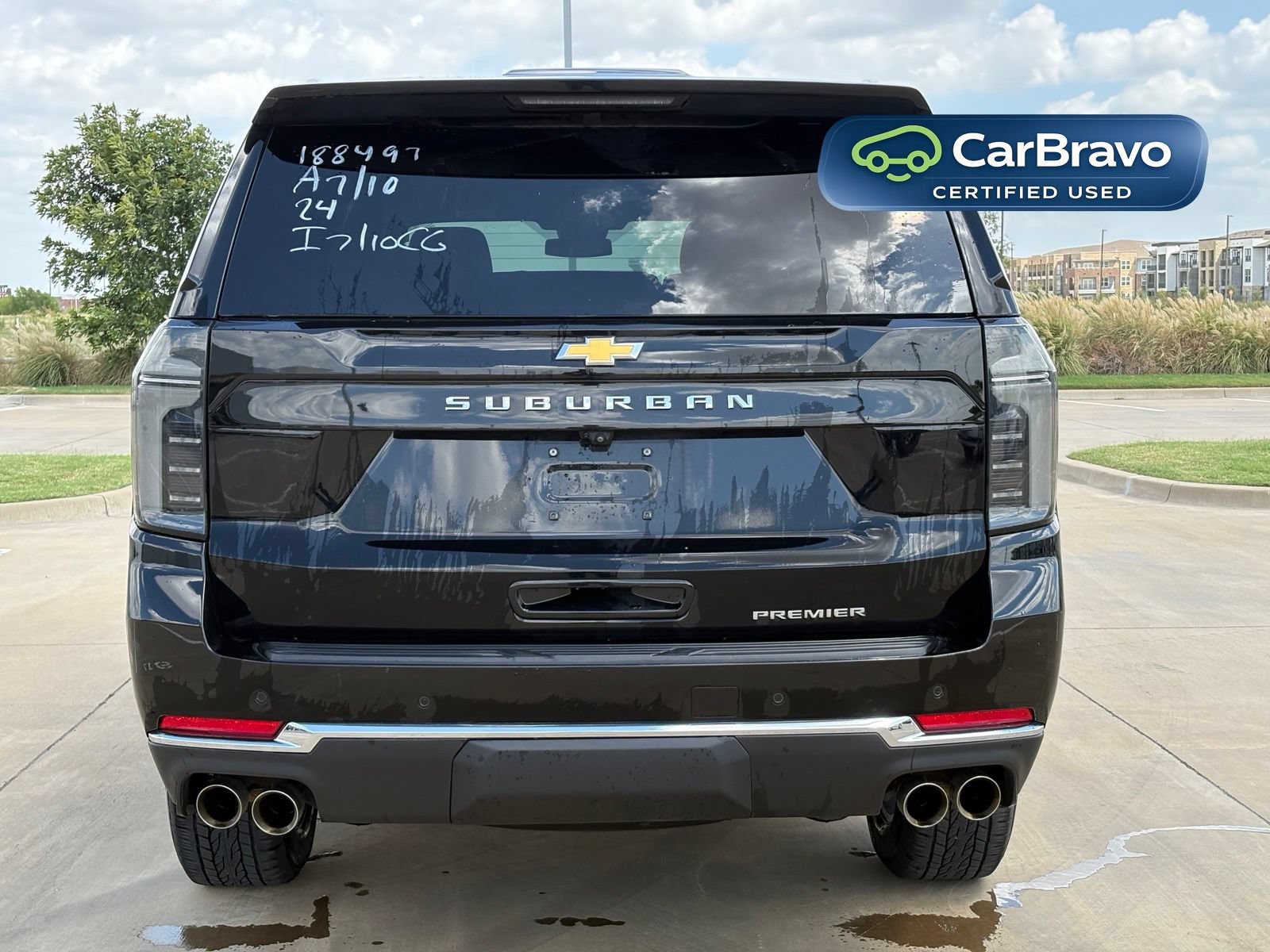 Used 2026 Chevrolet Suburban Premier AWD/4WD image 6