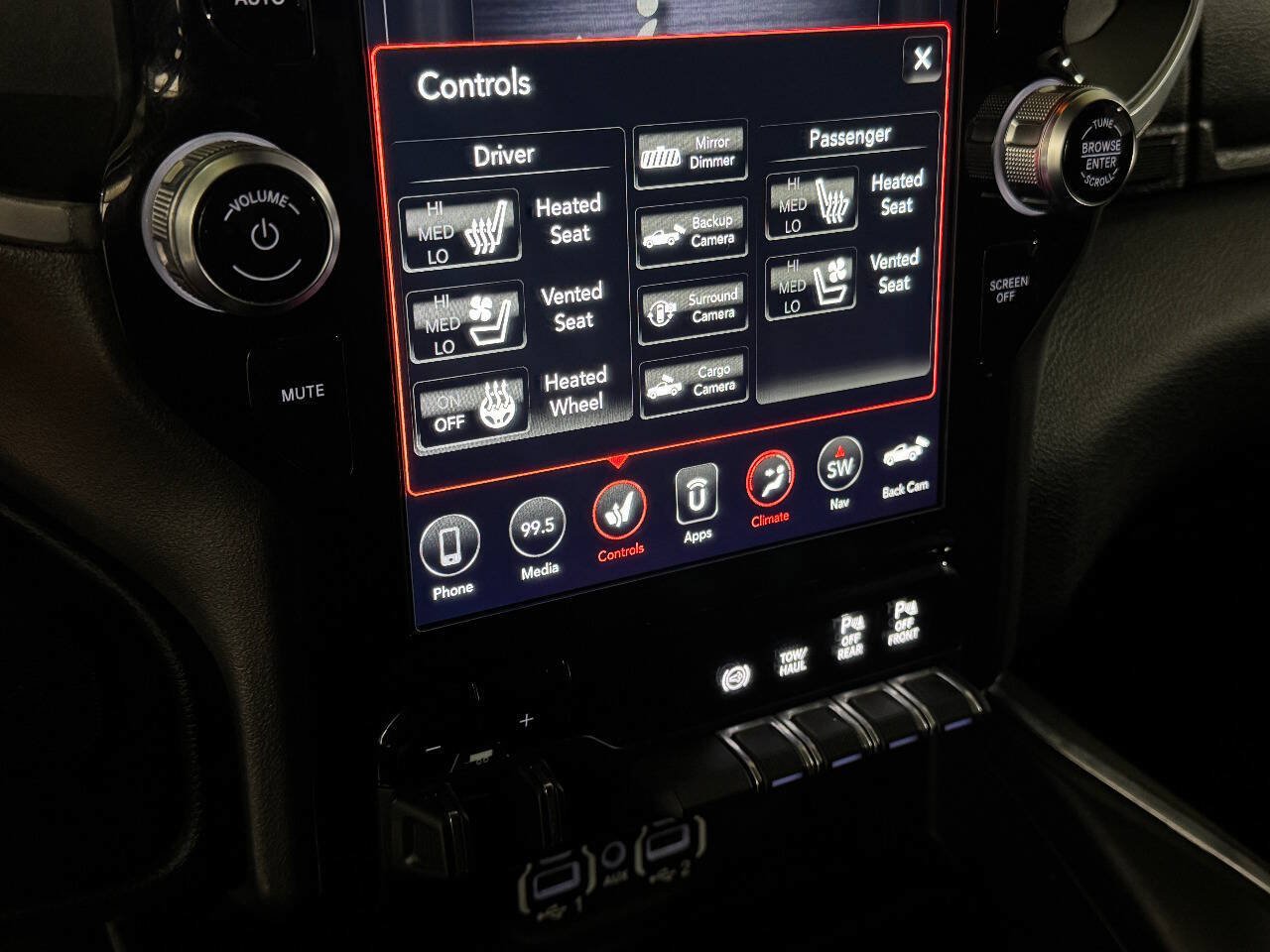 Used 2020 RAM 3500 Laramie w/ Night Edition AWD/4WD image 59