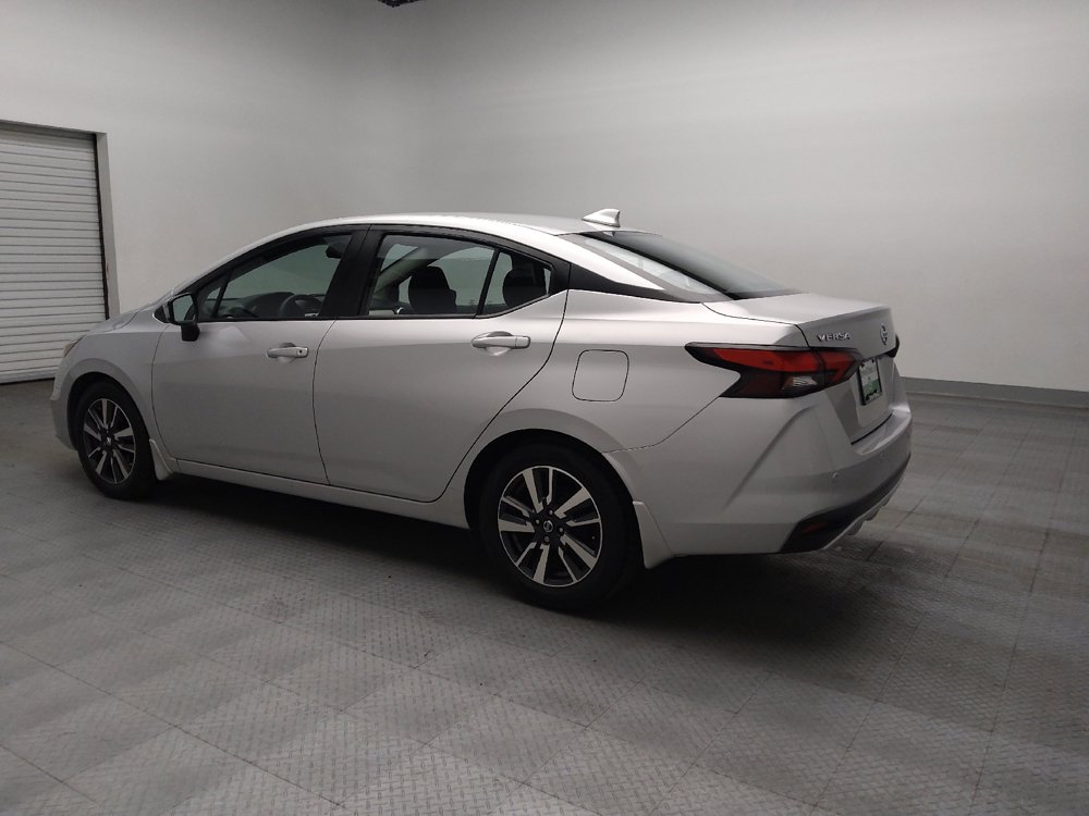 Used 2021 Nissan Versa SV FWD image 5