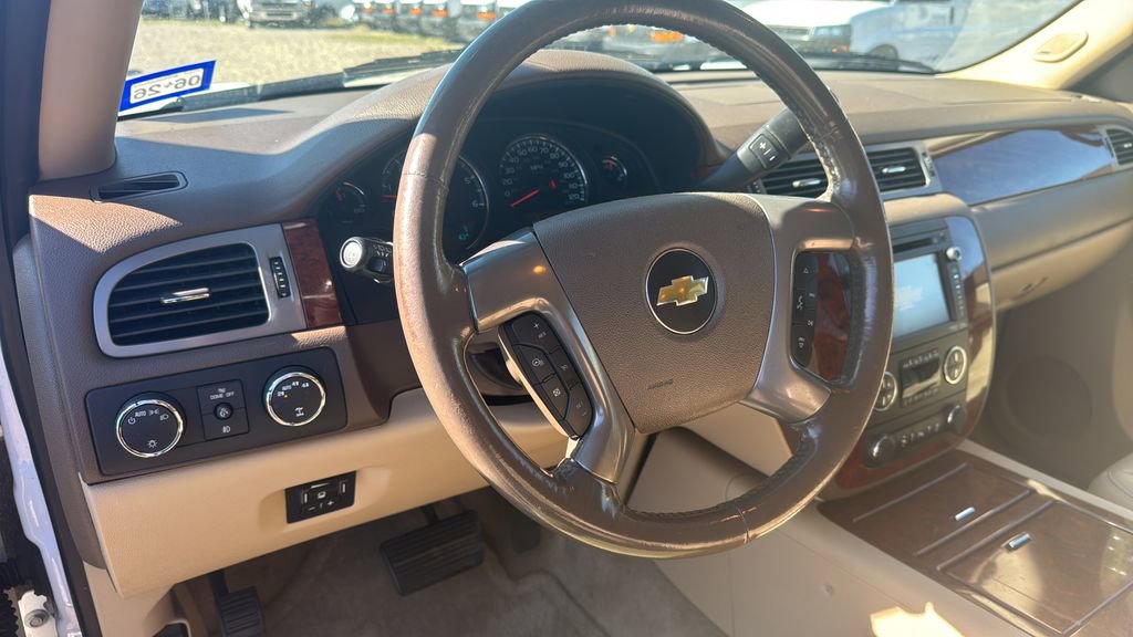 Used 2012 Chevrolet Tahoe LTZ image 17